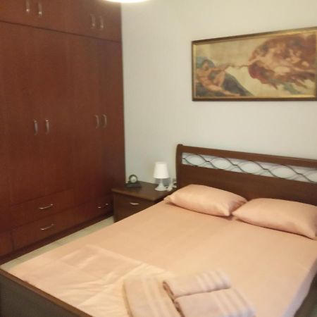 Isavrou Apartment Комотини Екстериор снимка