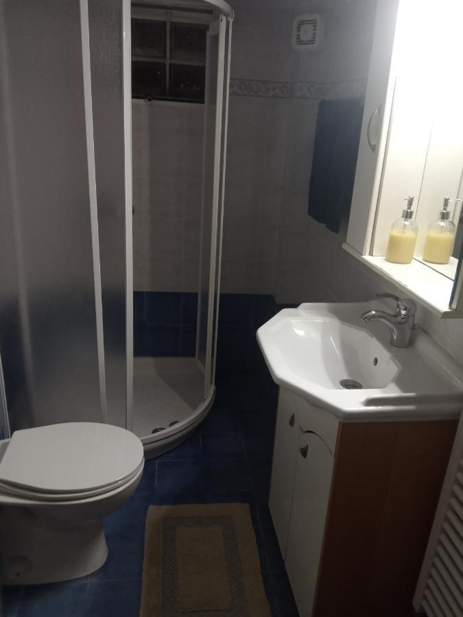 Isavrou Apartment Комотини Екстериор снимка