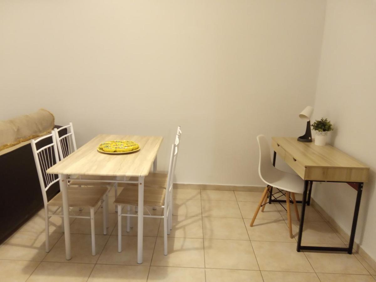 Isavrou Apartment Комотини Екстериор снимка